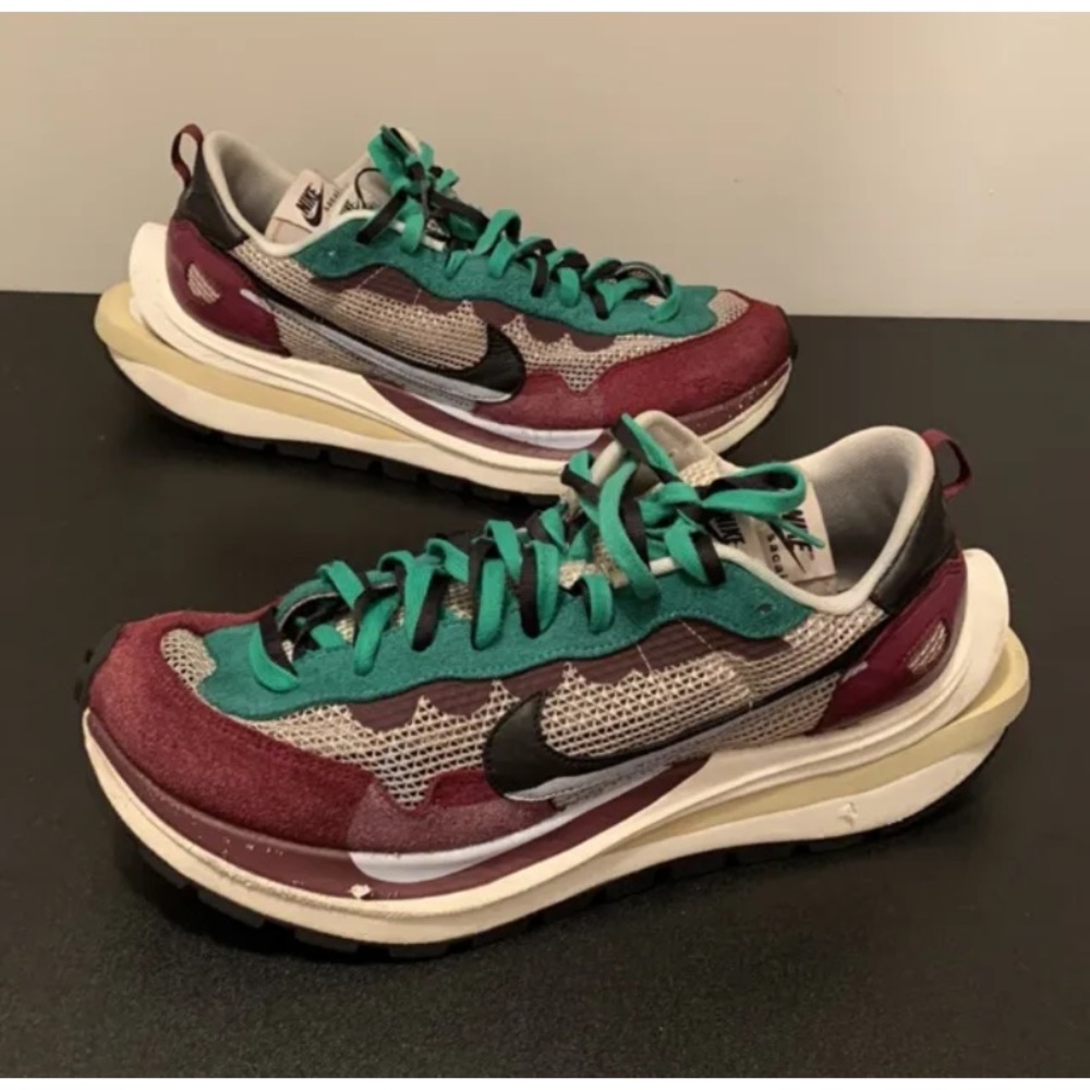 Nike VaporWaffle x Sacai Villain Red Neptune Green DD3035-200 Men’s Size 14